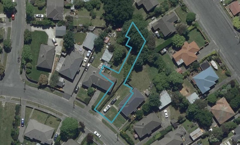 2/24 Pitcairn Crescent, Bryndwr, Christchurch - Carousel 1