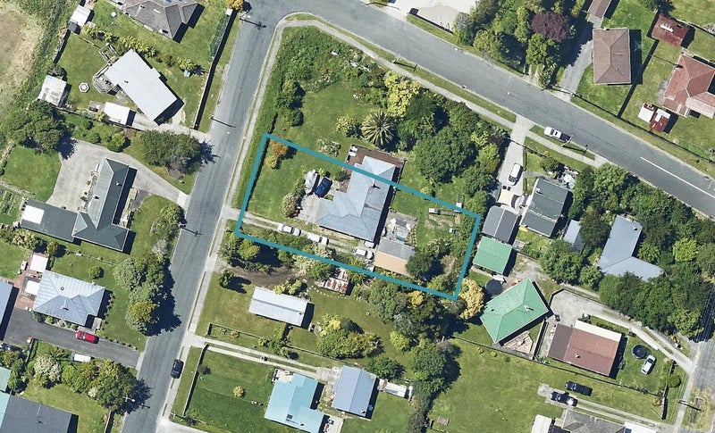 4 Charles Road, Hannahs Bay, Rotorua - Carousel 1