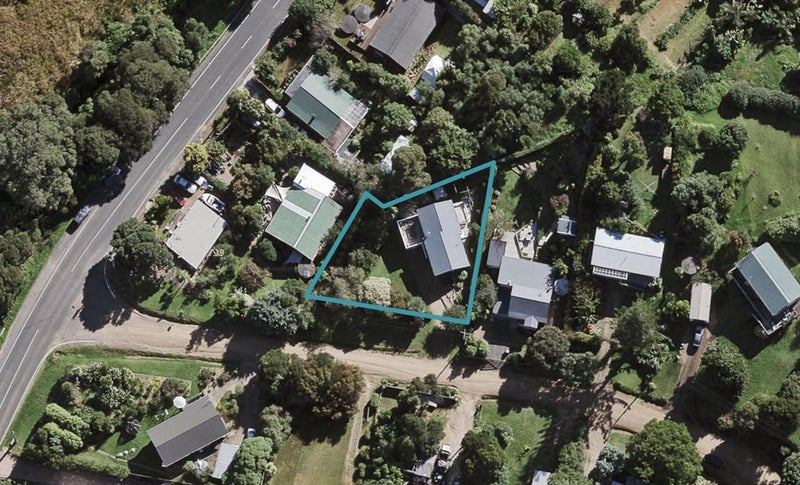 2 Muritai Road, Ostend, Waiheke Island - Carousel 1