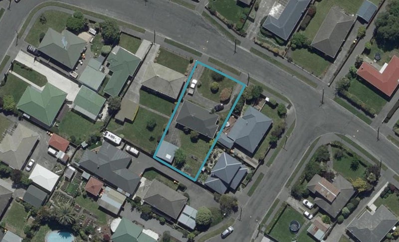 20 Bourne Crescent, Papanui, Christchurch - Carousel 1