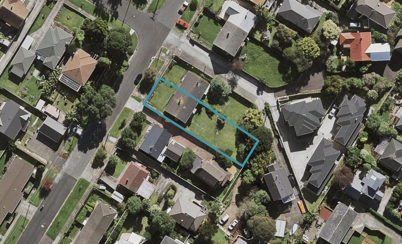 21 Ngatiawa Street, One Tree Hill, Auckland - Carousel 1