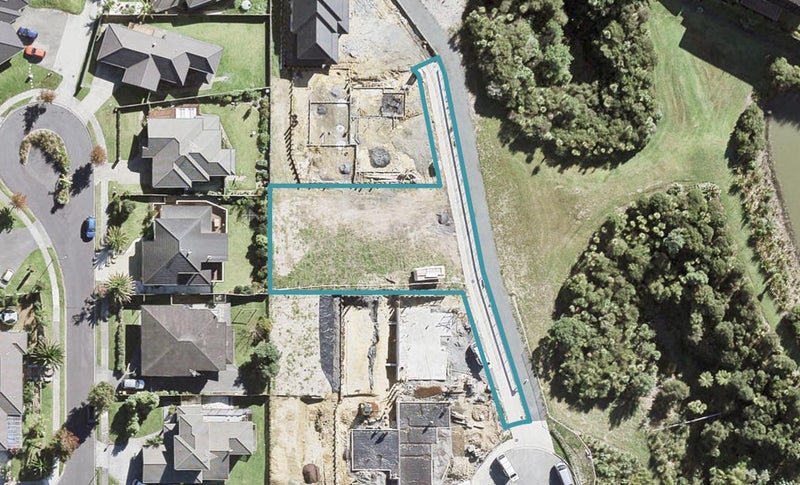 22 Pharlap Drive, Northcross, Auckland - Carousel 1