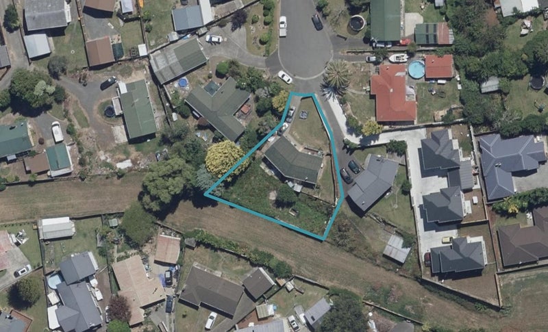 8 Guy Place, Melville, Hamilton - Carousel 1