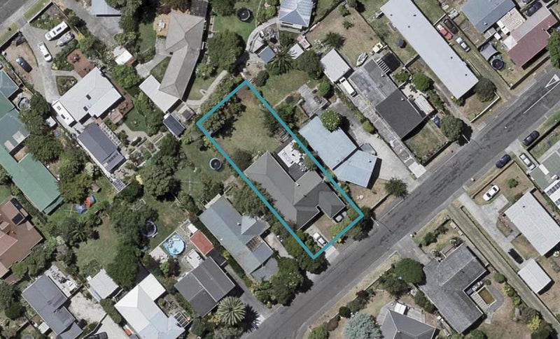 35 Michael Road, Paraparaumu Beach, Paraparaumu - Carousel 1