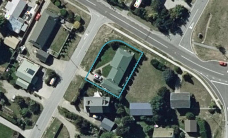 2 Parry Crescent, Wanaka - Carousel 1