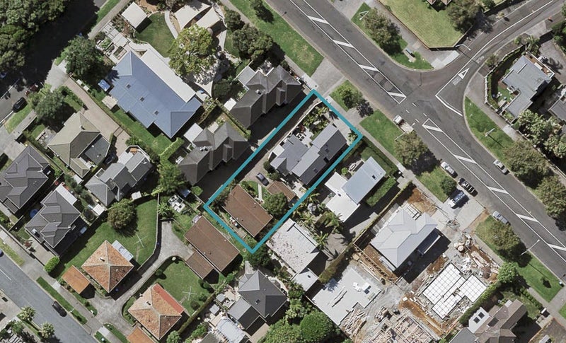 99A Coates Avenue, Orakei, Auckland - Carousel 1