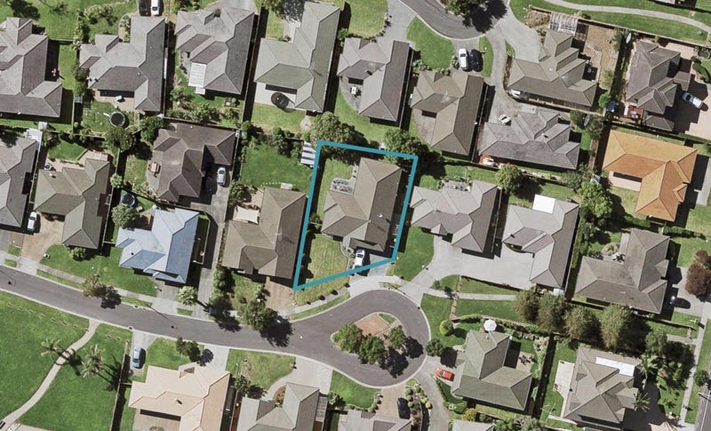 12 Amylynn Place, East Tamaki, Auckland - Carousel 1