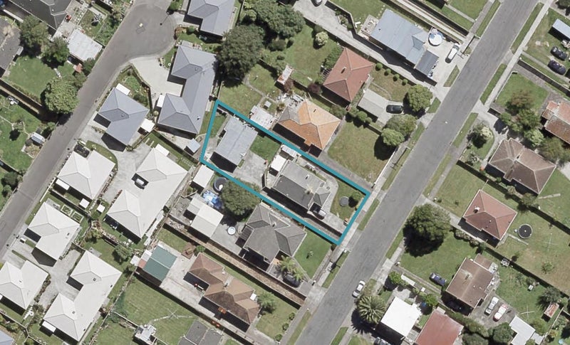 1/37 Biddle CRES, TAITA, LOWER HUTT - Carousel 1