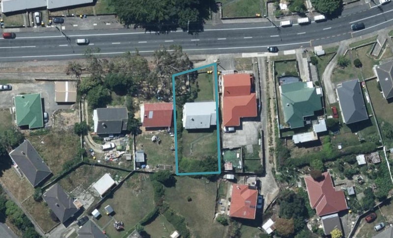 96 Champion Street, Cannons Creek, Porirua - Carousel 1