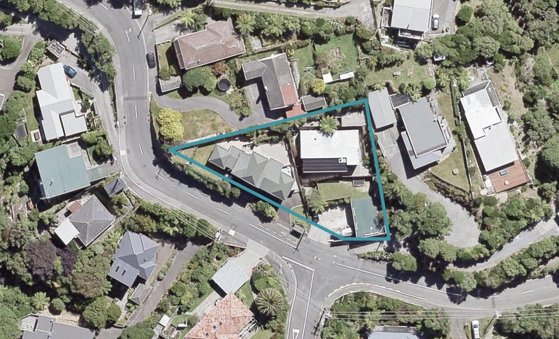 36 Maungaraki Road, Korokoro, Lower Hutt - Carousel 1