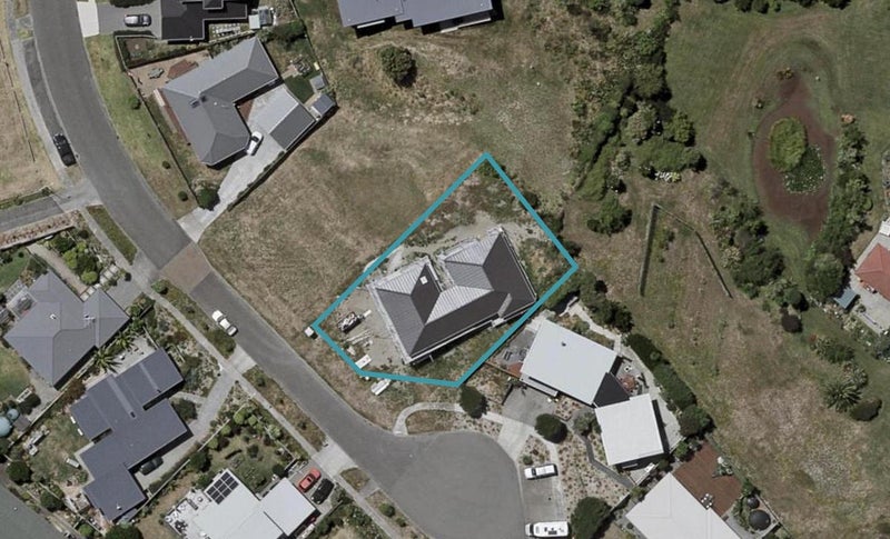 27 Pharazyn Avenue, Waikanae Beach, Waikanae - Carousel 1