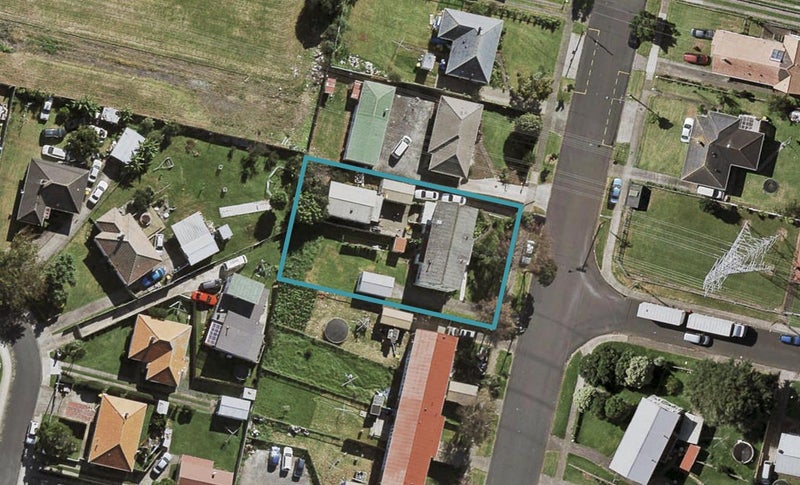 8 Gilbert Road, Ōtara, Auckland - Carousel 1