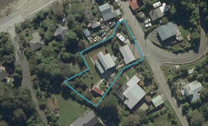 4B Bacon Street, Broad Bay, Dunedin - Carousel 1