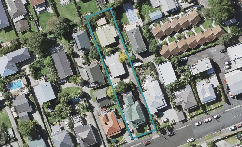 2/6 Kawerau Avenue, Devonport, Auckland - Carousel 1
