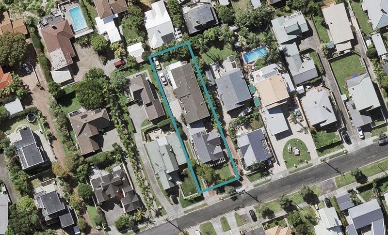 2/84 Ngataringa Road, Devonport, Auckland - Carousel 1