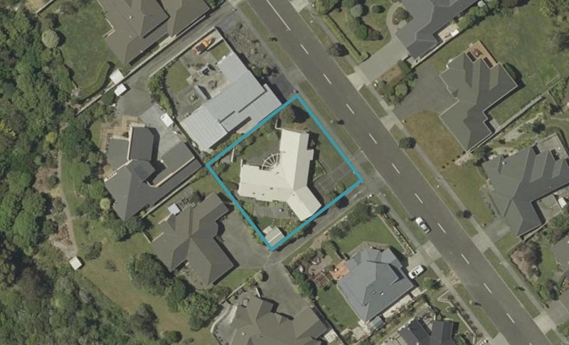 53 Cashmere Drive, Fitzherbert, Palmerston North - Carousel 1