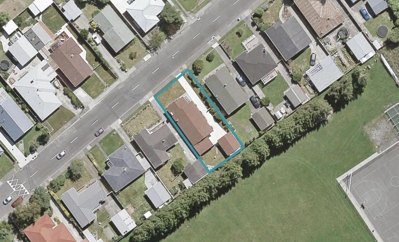 72 Holdsworth Avenue, Trentham, Upper Hutt - Carousel 1