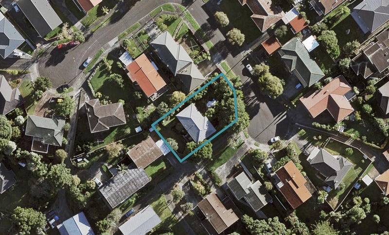 17 Mersey Place, New Windsor, Auckland - Carousel 1