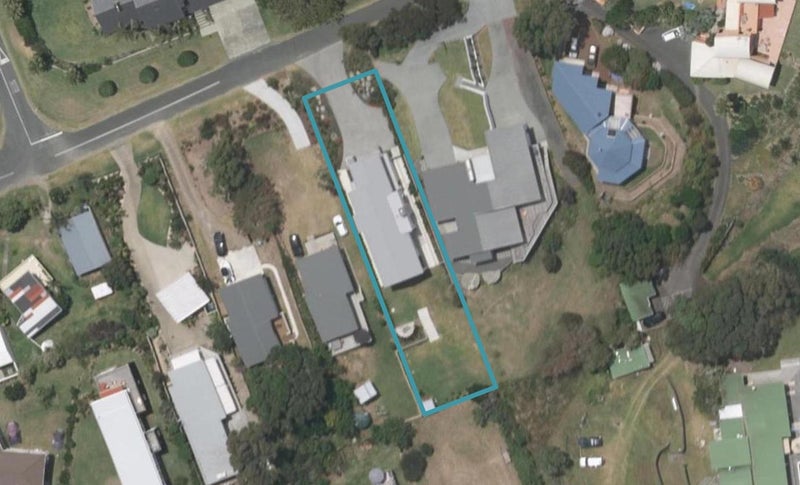 24 Findlay Street, Mangawhai Heads, Mangawhai - Carousel 1