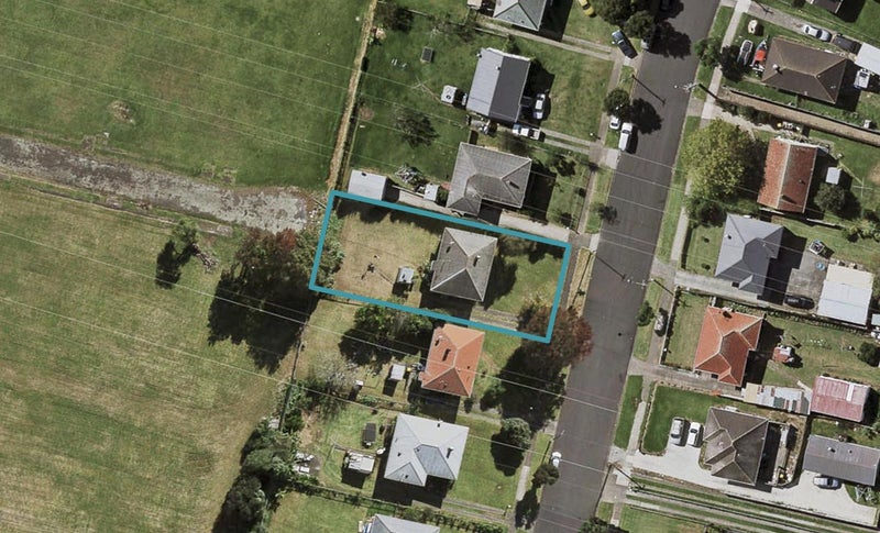 18 Gilbert Road, Otara, Auckland - Carousel 1