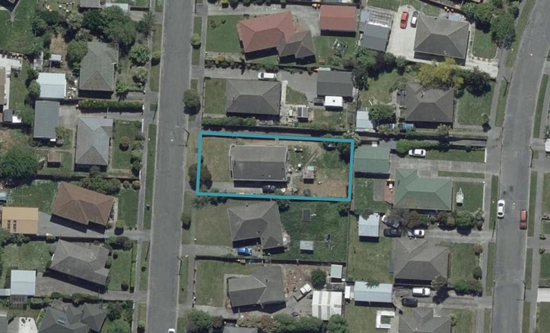 16 Ealing Street, Northcote, Christchurch - Carousel 1