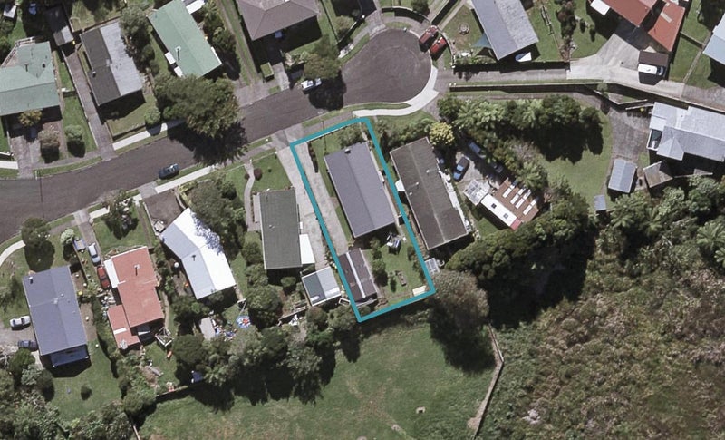 10 Oawai Place, Marfell, New Plymouth - Carousel 1