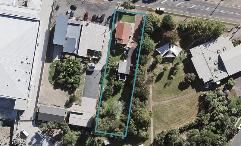 25 Belgium Street, Ostend, Waiheke Island - Carousel 1