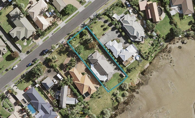 42 Keywella Drive, Conifer Grove, Takanini - Carousel 1