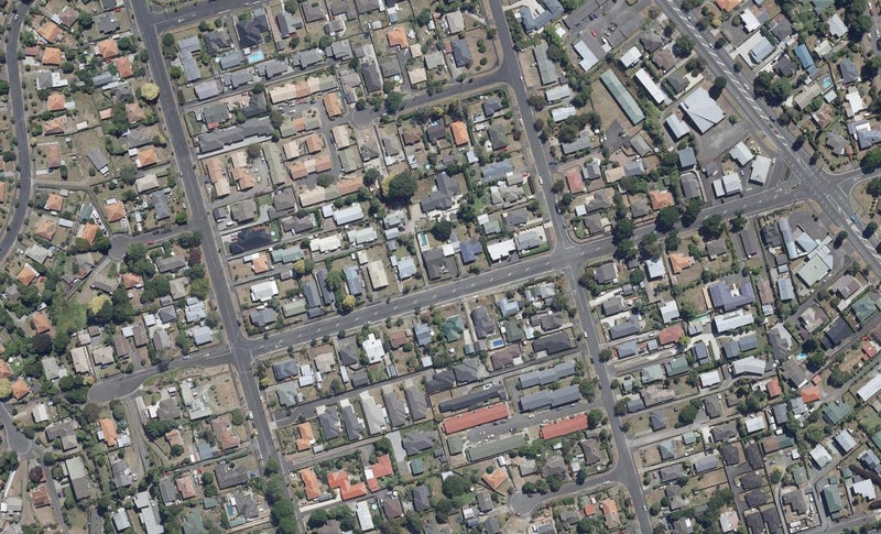 21 Brookfield Street, Hamilton East, Hamilton - Carousel 1