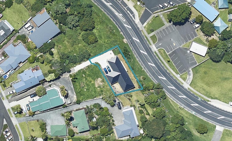 33B Homestead Place, Welcome Bay, Tauranga - Carousel 1