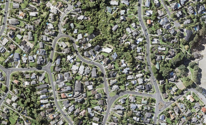 38 Montgomery Crescent, Cockle Bay, Auckland - Carousel 1