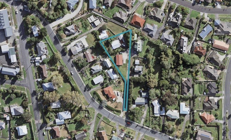 2/18 Rautawhiri Road, Helensville, Auckland - Carousel 1