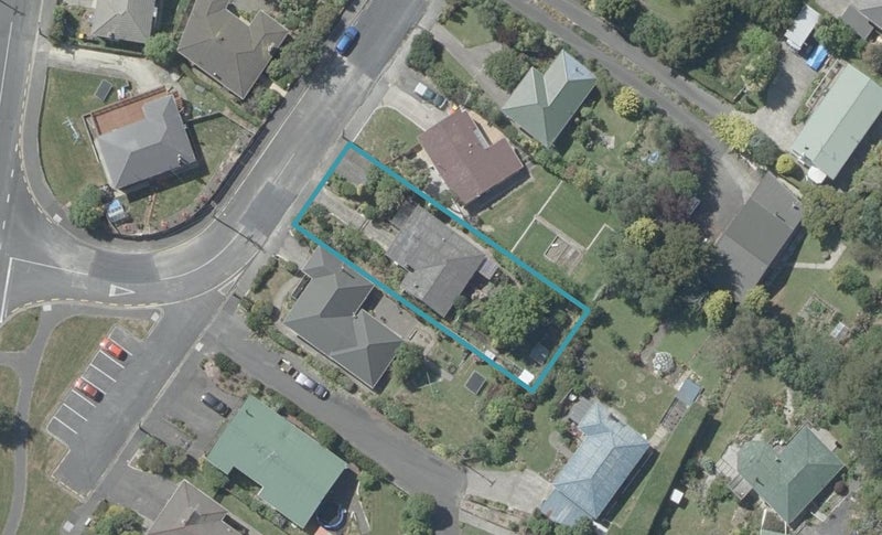 16 Hocken Street, Kenmure, Dunedin - Carousel 1