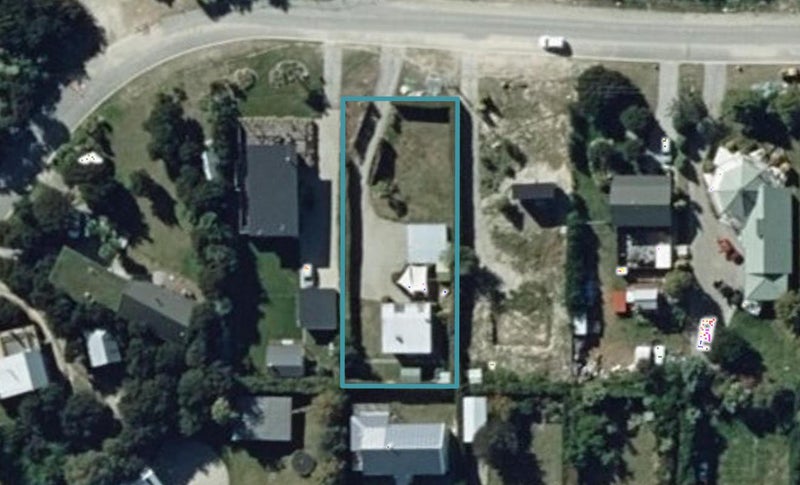 16 Flora Dora Parade, Wanaka - Carousel 1