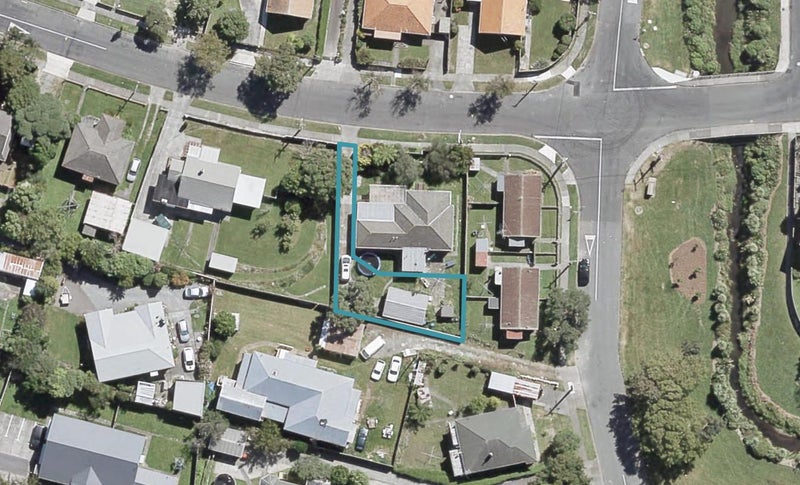8A Tilbury Street, Fairfield, Lower Hutt - Carousel 1