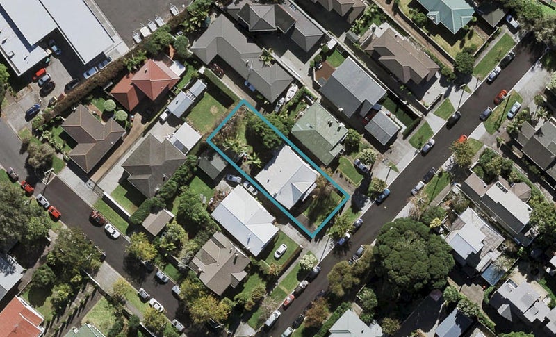 6 Derry Street, Greenlane, Auckland - Carousel 1