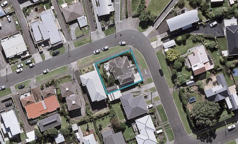 36 Hamblyn Street, Strandon, New Plymouth - Carousel 1