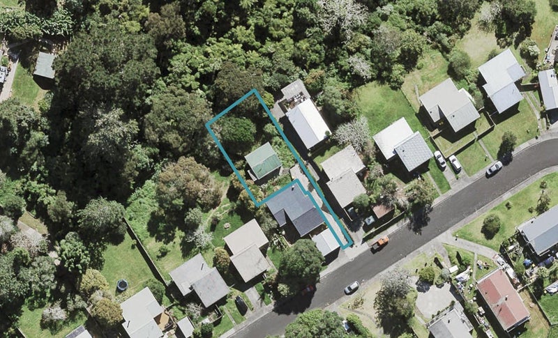 77A Taurus Crescent, Beach Haven, Auckland - Carousel 1