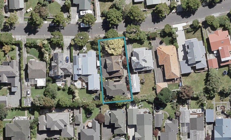 1/38 Totara Crescent, Woburn, Lower Hutt - Carousel 1