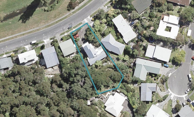 19 Cleary Street, Waterloo, Lower Hutt - Carousel 1