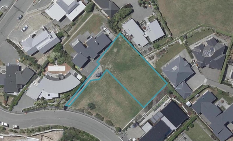 8 Omeo Crescent, Redcliffs, Christchurch - Carousel 1