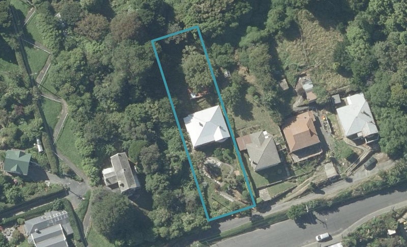 3 Totara Street, Ravensbourne, Dunedin - Carousel 1