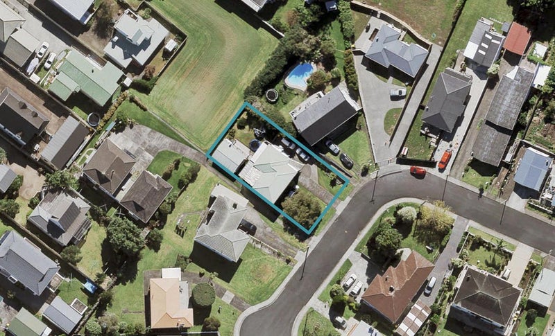 11 Ngaio Avenue, Mangere Bridge, Auckland - Carousel 1
