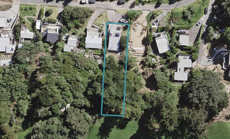 7 Le Roy Road, Onetangi, Waiheke Island - Carousel 1