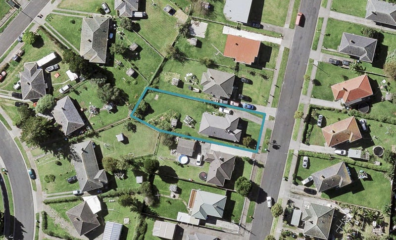 15 Heatherbank Street, Glen Innes, Auckland - Carousel 1