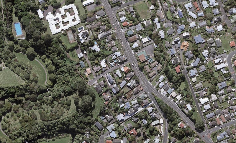 2 Warangi Street, Strandon, New Plymouth - Carousel 1