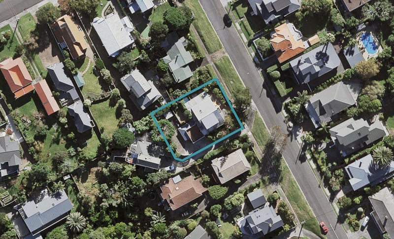 40 Palmerston Road, Birkenhead, Auckland - Carousel 1