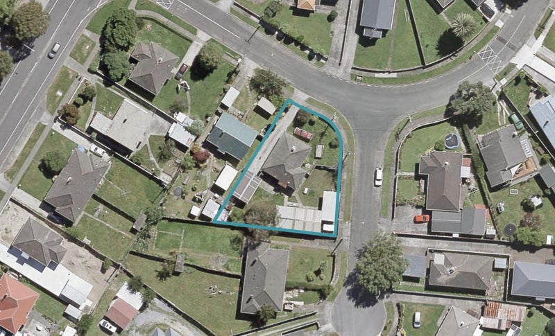 11 Johnston Grove, Taita, Lower Hutt - Carousel 1