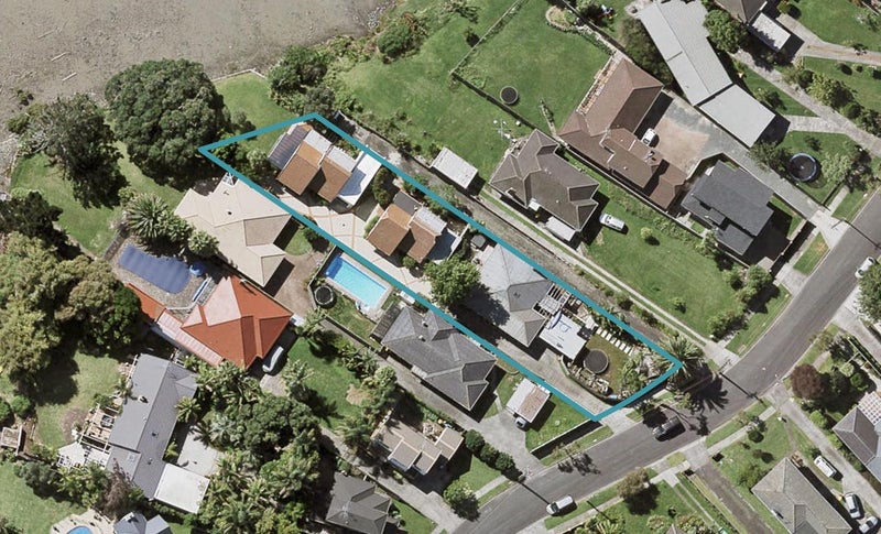 2/45 Millen Avenue, Pakuranga, Auckland - Carousel 1