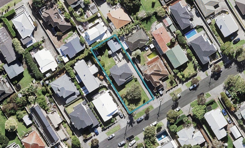 23 St Michaels Avenue, Point Chevalier, Auckland - Carousel 1